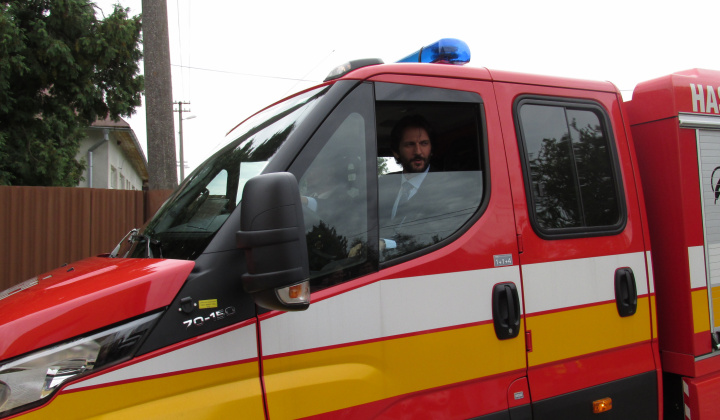 Odovzdávanie hasičského auta